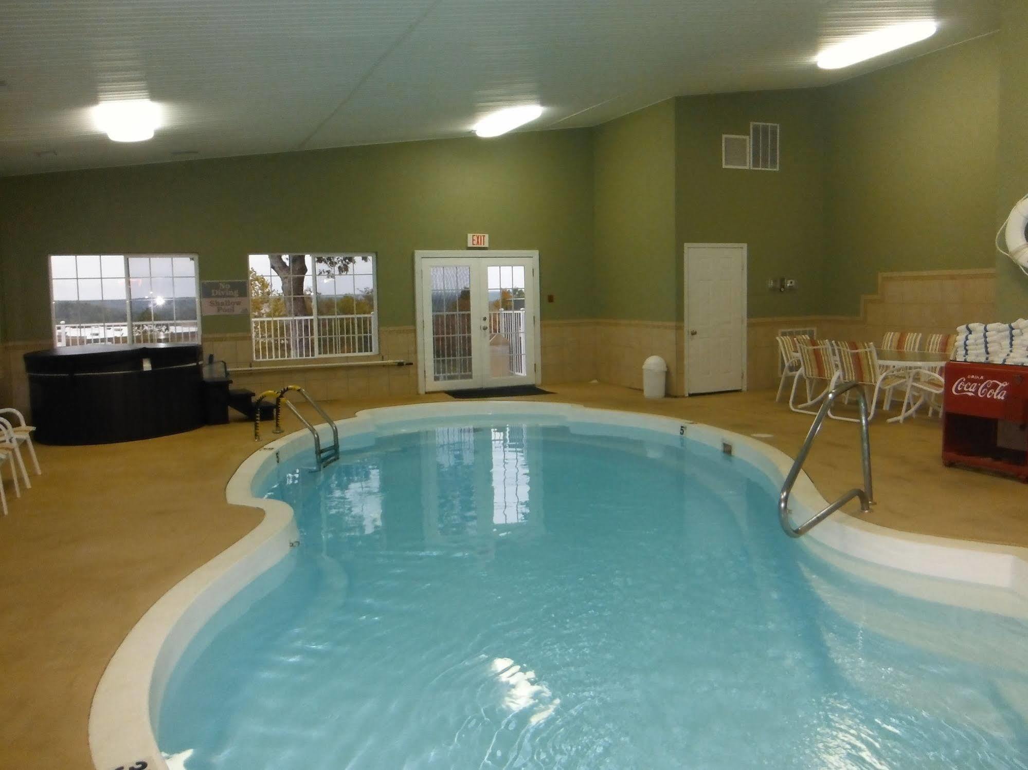 Lake House Hotel Osage Beach Esterno foto